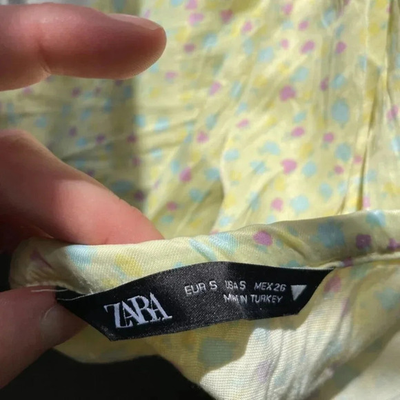 Zara Satin  Effect Midi Skirt Yellow Floral Size Small - Picture 10 of 11